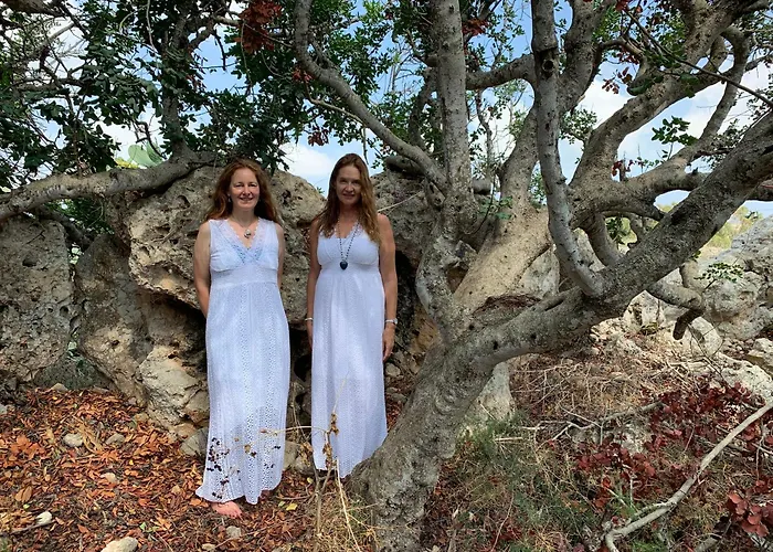 L'gharix Temple Retreat Pansiyon *