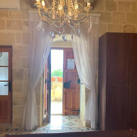 L'gharix Temple Retreat ホームステイ *